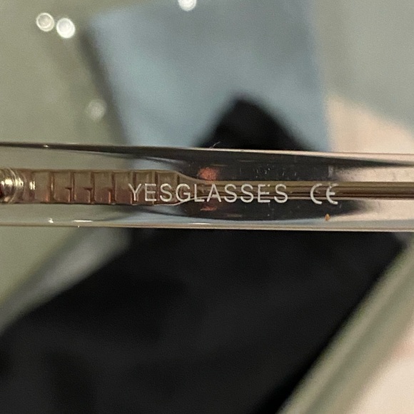 BRAND NEW YESGLASSES SUNGLASSES WITH CLEAR FRAMES AND PINK NO RX LENSES - Picture 8 of 11